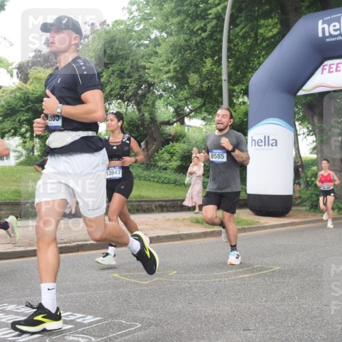 29.06.2025 - hella hamburg halbmarathon KatJ http://msf.ph/oto/8514486 29.06.2025 10:46:11 Zwischen KM18-KM19 3425, 3983, 4502, 6997, 7065, 7287, 8585 meine-sportfotos.de