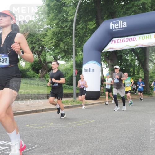 29.06.2025 - hella hamburg halbmarathon KatJ http://msf.ph/oto/8514709 29.06.2025 10:46:20 Zwischen KM18-KM19 2780, 4986, 6220, 8030 meine-sportfotos.de