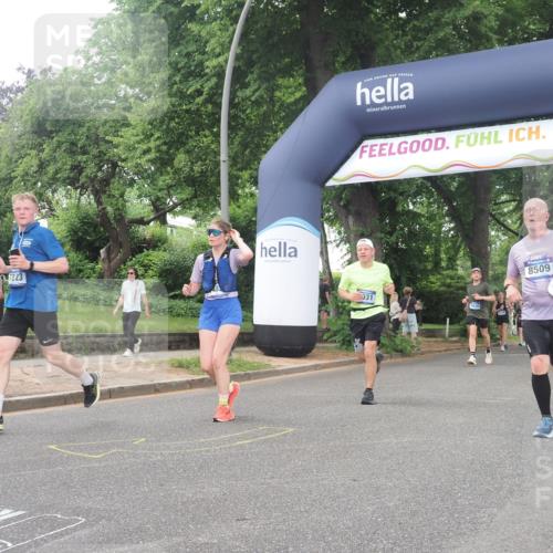 29.06.2025 - hella hamburg halbmarathon KatJ http://msf.ph/oto/8514799 29.06.2025 10:46:23 Zwischen KM18-KM19 4986, 7031, 7223, 7824, 8030, 8509 meine-sportfotos.de