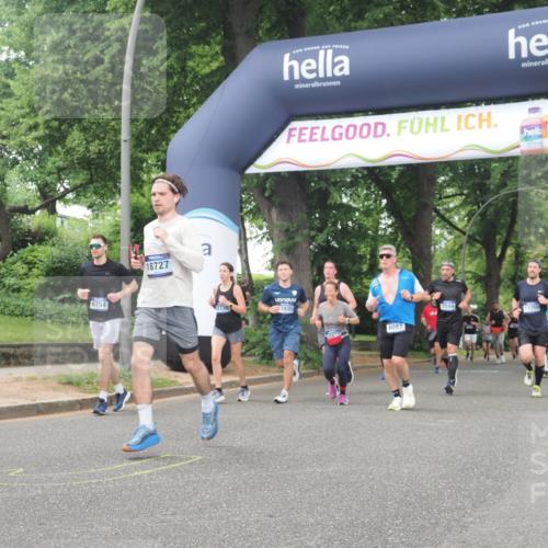 29.06.2025 - hella hamburg halbmarathon KatJ http://msf.ph/oto/8515073 29.06.2025 10:46:36 Zwischen KM18-KM19 1019, 1544, 2730, 4238, 6033, 6087, 6438, 6754, 8326 meine-sportfotos.de