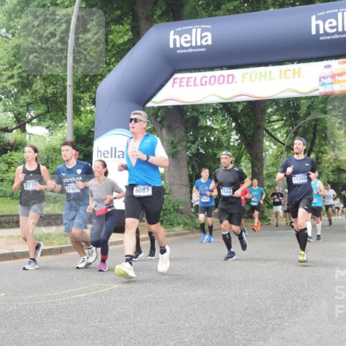 29.06.2025 - hella hamburg halbmarathon KatJ http://msf.ph/oto/8515112 29.06.2025 10:46:38 Zwischen KM18-KM19 1019, 1544, 2426, 2730, 4238, 6033, 6087, 6754 meine-sportfotos.de