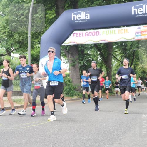 29.06.2025 - hella hamburg halbmarathon KatJ http://msf.ph/oto/8515118 29.06.2025 10:46:38 Zwischen KM18-KM19 1019, 1544, 2426, 2730, 4238, 6033, 6087, 6754 meine-sportfotos.de