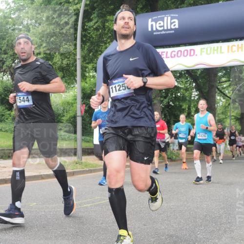 29.06.2025 - hella hamburg halbmarathon KatJ http://msf.ph/oto/8515165 29.06.2025 10:46:40 Zwischen KM18-KM19 1019, 1544, 2426, 2730, 6087, 6754 meine-sportfotos.de