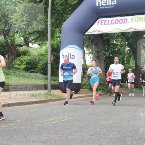 29.06.2025 - hella hamburg halbmarathon KatJ http://msf.ph/oto/8515552 29.06.2025 10:46:55 Zwischen KM18-KM19 1681, 2091, 6757, 7476, 8481, 8531 meine-sportfotos.de