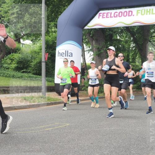 29.06.2025 - hella hamburg halbmarathon KatJ http://msf.ph/oto/8515593 29.06.2025 10:46:57 Zwischen KM18-KM19 1681, 2091, 2363, 4013, 6757, 7476, 8531 meine-sportfotos.de