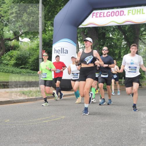 29.06.2025 - hella hamburg halbmarathon KatJ http://msf.ph/oto/8515613 29.06.2025 10:46:58 Zwischen KM18-KM19 1681, 2091, 2363, 4013, 6757, 7476, 8531 meine-sportfotos.de