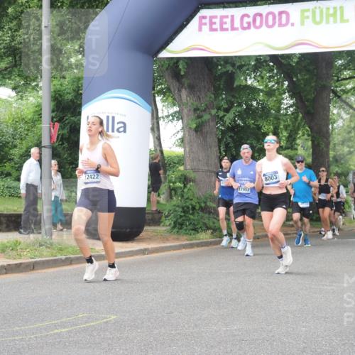 29.06.2025 - hella hamburg halbmarathon KatJ http://msf.ph/oto/8516056 29.06.2025 10:47:13 Zwischen KM18-KM19 5272, 8749 meine-sportfotos.de