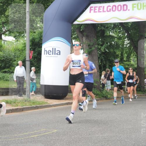 29.06.2025 - hella hamburg halbmarathon KatJ http://msf.ph/oto/8516097 29.06.2025 10:47:14 Zwischen KM18-KM19 5272, 8003 meine-sportfotos.de