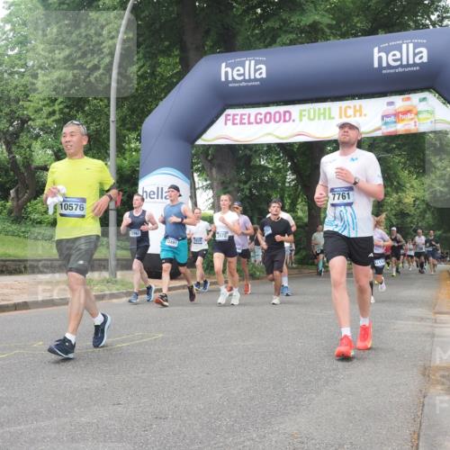 29.06.2025 - hella hamburg halbmarathon KatJ http://msf.ph/oto/8516246 29.06.2025 10:47:20 Zwischen KM18-KM19 2978, 5775, 5885, 6309, 7761, 8003, 8290 meine-sportfotos.de