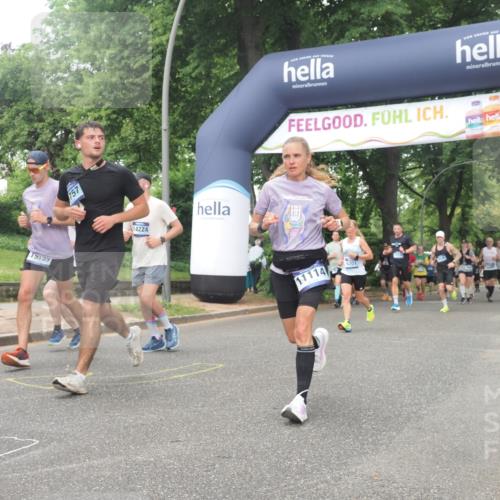 29.06.2025 - hella hamburg halbmarathon KatJ http://msf.ph/oto/8516302 29.06.2025 10:47:22 Zwischen KM18-KM19 2978, 5775, 5839, 5885, 6201, 6309, 7761, 8003, 8290 meine-sportfotos.de