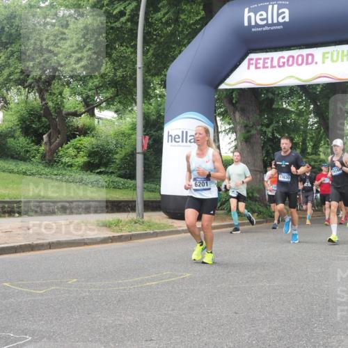 29.06.2025 - hella hamburg halbmarathon KatJ http://msf.ph/oto/8516309 29.06.2025 10:47:24 Zwischen KM18-KM19 2978, 5775, 5839, 5885, 6201, 7761, 8290, 8662 meine-sportfotos.de