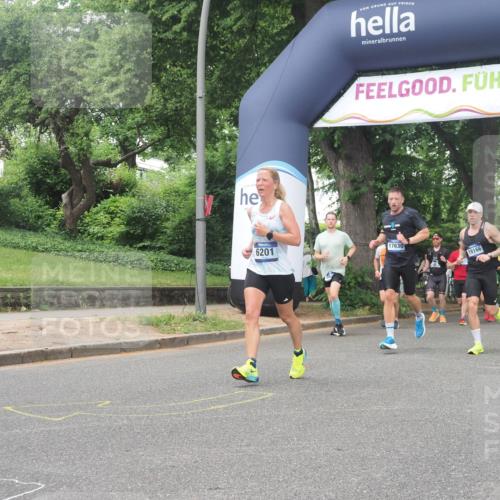 29.06.2025 - hella hamburg halbmarathon KatJ http://msf.ph/oto/8516314 29.06.2025 10:47:24 Zwischen KM18-KM19 2978, 5775, 5839, 5885, 6201, 7761, 8290, 8662 meine-sportfotos.de