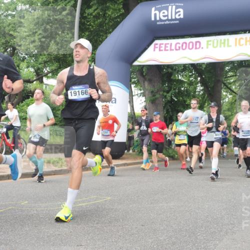 29.06.2025 - hella hamburg halbmarathon KatJ http://msf.ph/oto/8516375 29.06.2025 10:47:26 Zwischen KM18-KM19 1420, 2391, 2978, 5839, 6201, 7759, 8290, 8662 meine-sportfotos.de