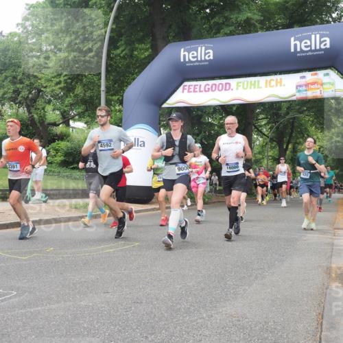 29.06.2025 - hella hamburg halbmarathon KatJ http://msf.ph/oto/8516410 29.06.2025 10:47:27 Zwischen KM18-KM19 1420, 2391, 2978, 4592, 5839, 6201, 7759, 8191, 8662 meine-sportfotos.de