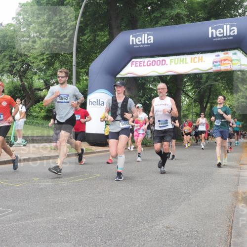 29.06.2025 - hella hamburg halbmarathon KatJ http://msf.ph/oto/8516414 29.06.2025 10:47:27 Zwischen KM18-KM19 1420, 2391, 2978, 4592, 5839, 6201, 7759, 8191, 8662 meine-sportfotos.de