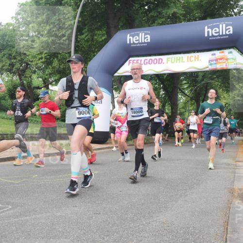 29.06.2025 - hella hamburg halbmarathon KatJ http://msf.ph/oto/8516435 29.06.2025 10:47:28 Zwischen KM18-KM19 1420, 2391, 4592, 5839, 6201, 6487, 7759, 8191, 8662 meine-sportfotos.de