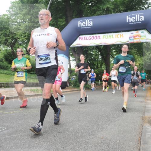 29.06.2025 - hella hamburg halbmarathon KatJ http://msf.ph/oto/8516459 29.06.2025 10:47:28 Zwischen KM18-KM19 1420, 2391, 4592, 5839, 6201, 6487, 7759, 8191, 8662 meine-sportfotos.de