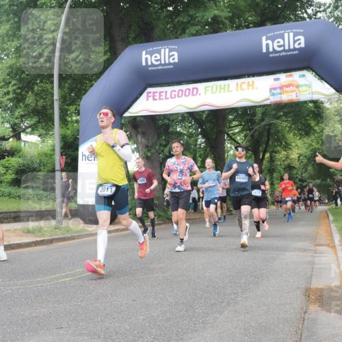 29.06.2025 - hella hamburg halbmarathon KatJ http://msf.ph/oto/8516780 29.06.2025 10:47:42 Zwischen KM18-KM19 1006, 1414, 1453, 2011, 2086, 2322, 2323, 7033 meine-sportfotos.de