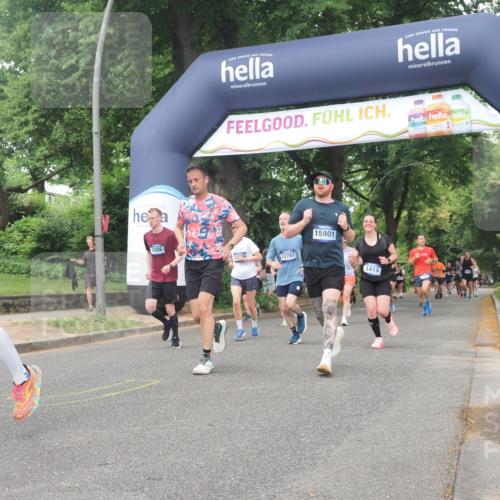 29.06.2025 - hella hamburg halbmarathon KatJ http://msf.ph/oto/8516823 29.06.2025 10:47:43 Zwischen KM18-KM19 1006, 1414, 1453, 2011, 2086, 2322, 2323 meine-sportfotos.de
