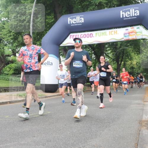 29.06.2025 - hella hamburg halbmarathon KatJ http://msf.ph/oto/8516851 29.06.2025 10:47:44 Zwischen KM18-KM19 1006, 1190, 1414, 1453, 2011, 2086, 2322, 2323 meine-sportfotos.de