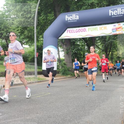 29.06.2025 - hella hamburg halbmarathon KatJ http://msf.ph/oto/8516911 29.06.2025 10:47:46 Zwischen KM18-KM19 1006, 1190, 1414, 2011, 2322, 2323, 8483 meine-sportfotos.de