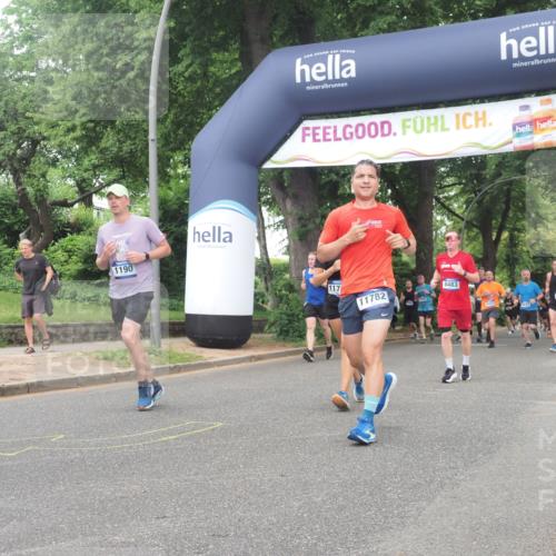 29.06.2025 - hella hamburg halbmarathon KatJ http://msf.ph/oto/8516940 29.06.2025 10:47:47 Zwischen KM18-KM19 1006, 1190, 1414, 2011, 2322, 2323, 8483 meine-sportfotos.de