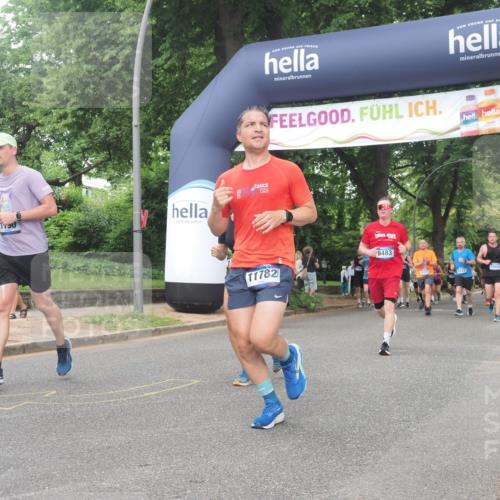 29.06.2025 - hella hamburg halbmarathon KatJ http://msf.ph/oto/8516964 29.06.2025 10:47:47 Zwischen KM18-KM19 1006, 1190, 1414, 2011, 2322, 2323, 8483 meine-sportfotos.de