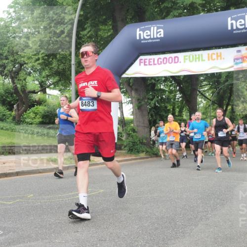 29.06.2025 - hella hamburg halbmarathon KatJ http://msf.ph/oto/8517026 29.06.2025 10:47:49 Zwischen KM18-KM19 1190, 1414, 2322, 2323, 8421, 8422, 8483 meine-sportfotos.de