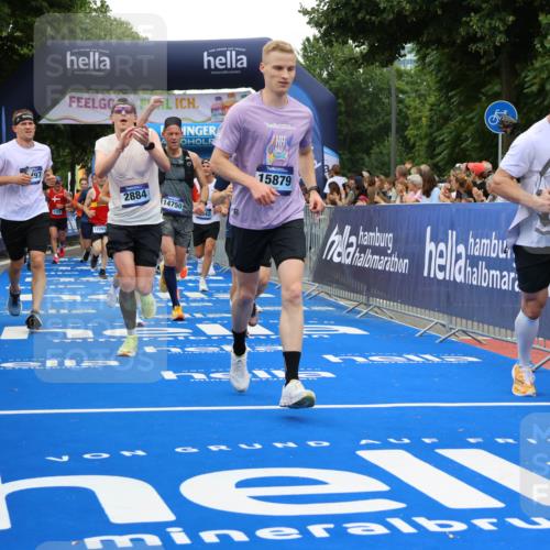 29.06.2025 - hella hamburg halbmarathon Strokosch-Dieckow http://msf.ph/oto/8517034 29.06.2025 10:55:02 Ziel 2448, 2884, 3041, 3652, 3791, 3945, 4249, 4616, 4938, 5020, 6355, 6433, 8514, 8691, 8698, 9060, 9361, 9380, 10191, 10192, 10266, 11333, 11747, 11976, 12248, 12961, 13297, 13988, 14638, 14750, 14845, 14948, 15126, 15156, 15879, 16047, 16108, 16630, 17803, 17842, 18181, 18325 meine-sportfotos.de