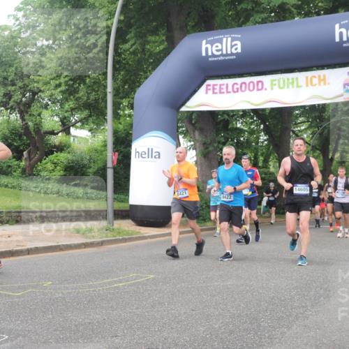 29.06.2025 - hella hamburg halbmarathon KatJ http://msf.ph/oto/8517044 29.06.2025 10:47:50 Zwischen KM18-KM19 1190, 2322, 2323, 8154, 8421, 8422, 8483 meine-sportfotos.de