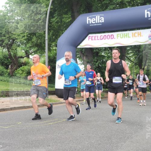29.06.2025 - hella hamburg halbmarathon KatJ http://msf.ph/oto/8517080 29.06.2025 10:47:51 Zwischen KM18-KM19 1190, 8154, 8421, 8422, 8483 meine-sportfotos.de
