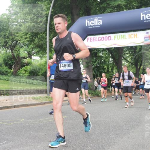 29.06.2025 - hella hamburg halbmarathon KatJ http://msf.ph/oto/8517107 29.06.2025 10:47:52 Zwischen KM18-KM19 1190, 3740, 6580, 7006, 8154, 8421, 8422, 8483 meine-sportfotos.de