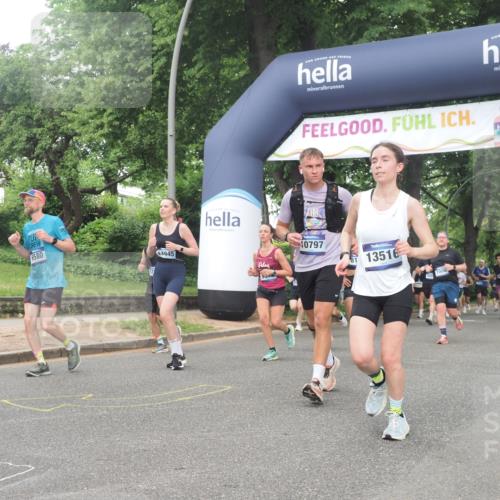 29.06.2025 - hella hamburg halbmarathon KatJ http://msf.ph/oto/8517157 29.06.2025 10:47:53 Zwischen KM18-KM19 3740, 5708, 6580, 7006, 8154, 8421, 8422, 8483 meine-sportfotos.de