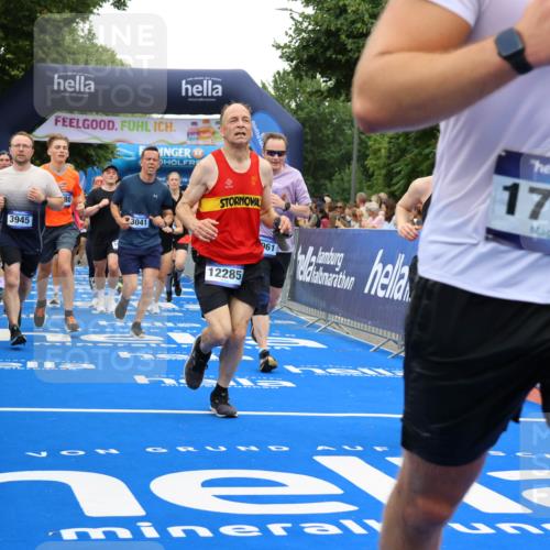 29.06.2025 - hella hamburg halbmarathon Strokosch-Dieckow http://msf.ph/oto/8517168 29.06.2025 10:55:06 Ziel 1549, 1628, 2119, 2448, 2884, 3041, 3791, 3945, 4249, 4616, 4903, 4938, 6355, 8691, 8973, 9060, 9361, 9380, 10188, 10191, 10192, 10582, 11333, 11747, 11976, 12248, 12961, 13297, 14750, 14834, 14948, 15126, 15854, 15879, 16108, 16630, 17803, 17842, 18031, 18966 meine-sportfotos.de