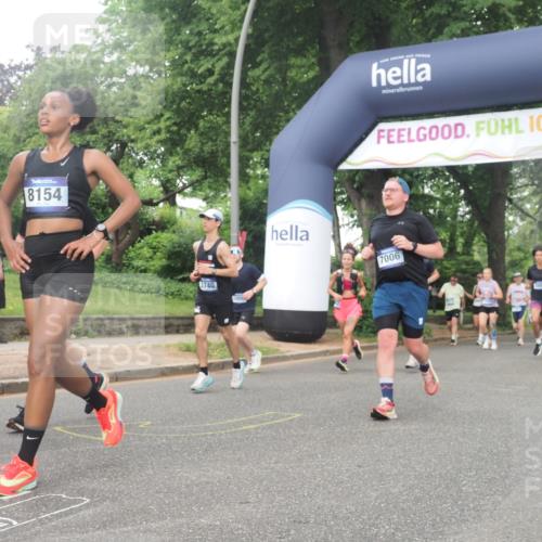 29.06.2025 - hella hamburg halbmarathon KatJ http://msf.ph/oto/8517260 29.06.2025 10:47:55 Zwischen KM18-KM19 3740, 5602, 5603, 5708, 6580, 7006, 7757, 8154, 8421, 8422 meine-sportfotos.de