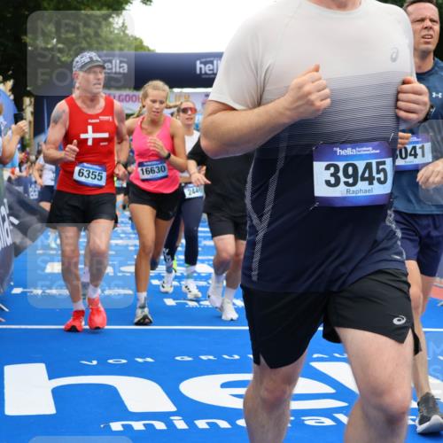 29.06.2025 - hella hamburg halbmarathon Strokosch-Dieckow http://msf.ph/oto/8517263 29.06.2025 10:55:08 Ziel 1549, 1628, 2119, 2448, 2884, 3041, 3791, 3945, 4903, 4938, 6355, 6891, 8691, 8973, 9060, 9361, 9380, 10188, 10191, 10192, 10582, 11333, 11747, 11976, 12248, 12961, 13297, 14750, 14834, 14948, 15126, 15854, 15879, 16108, 16521, 16630, 17803, 17842, 18031, 18966 meine-sportfotos.de