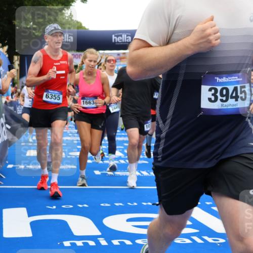 29.06.2025 - hella hamburg halbmarathon Strokosch-Dieckow http://msf.ph/oto/8517268 29.06.2025 10:55:08 Ziel 1549, 1628, 2119, 2448, 2884, 3041, 3791, 3945, 4903, 4938, 6355, 6891, 8691, 8973, 9060, 9361, 9380, 10188, 10191, 10192, 10582, 11333, 11747, 11976, 12248, 12961, 13297, 14750, 14834, 14948, 15126, 15854, 15879, 16108, 16521, 16630, 17803, 17842, 18031, 18966 meine-sportfotos.de
