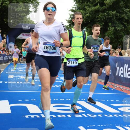 29.06.2025 - hella hamburg halbmarathon Strokosch-Dieckow http://msf.ph/oto/8517321 29.06.2025 10:55:11 Ziel 1549, 1628, 2119, 2448, 3041, 3945, 4903, 5643, 6355, 6723, 6891, 8691, 8973, 9361, 9380, 10188, 10191, 10192, 10263, 10582, 11184, 11747, 11976, 12248, 12961, 13470, 14834, 14948, 15854, 16108, 16521, 16630, 17842, 18031, 18380, 18531, 18966 meine-sportfotos.de