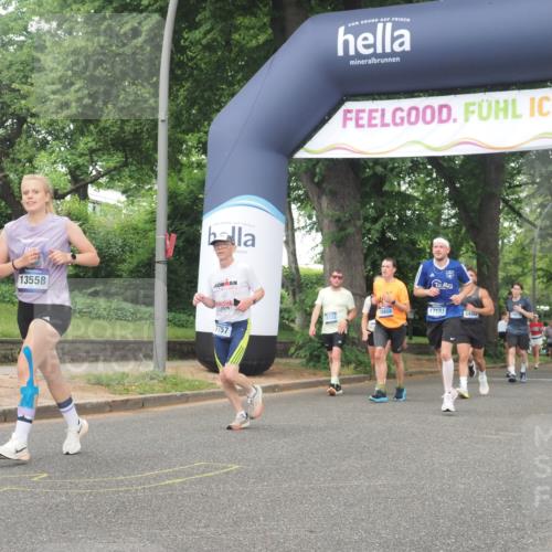 29.06.2025 - hella hamburg halbmarathon KatJ http://msf.ph/oto/8517362 29.06.2025 10:47:59 Zwischen KM18-KM19 3400, 3740, 5602, 5603, 5708, 6580, 7006, 7757 meine-sportfotos.de