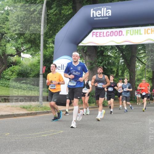29.06.2025 - hella hamburg halbmarathon KatJ http://msf.ph/oto/8517385 29.06.2025 10:48:01 Zwischen KM18-KM19 3400, 5602, 5603, 5708, 6708, 7757 meine-sportfotos.de