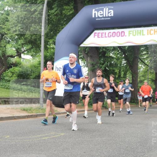 29.06.2025 - hella hamburg halbmarathon KatJ http://msf.ph/oto/8517390 29.06.2025 10:48:01 Zwischen KM18-KM19 3400, 5602, 5603, 5708, 6708, 7757 meine-sportfotos.de