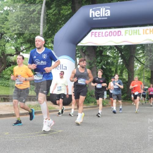 29.06.2025 - hella hamburg halbmarathon KatJ http://msf.ph/oto/8517415 29.06.2025 10:48:02 Zwischen KM18-KM19 3400, 5602, 5603, 6708, 7757 meine-sportfotos.de