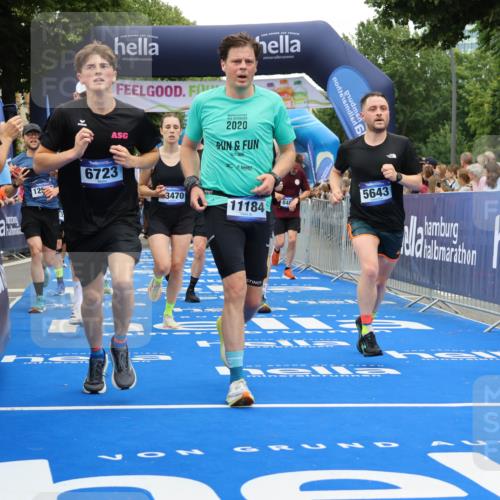 29.06.2025 - hella hamburg halbmarathon Strokosch-Dieckow http://msf.ph/oto/8517465 29.06.2025 10:55:18 Ziel 1130, 2771, 4189, 4903, 5287, 5643, 6723, 6891, 6938, 8487, 8973, 10188, 10263, 10582, 11184, 12526, 13234, 13236, 13470, 15854, 16521, 16985, 17603, 17940, 18031, 18290, 18380, 18531, 18966 meine-sportfotos.de