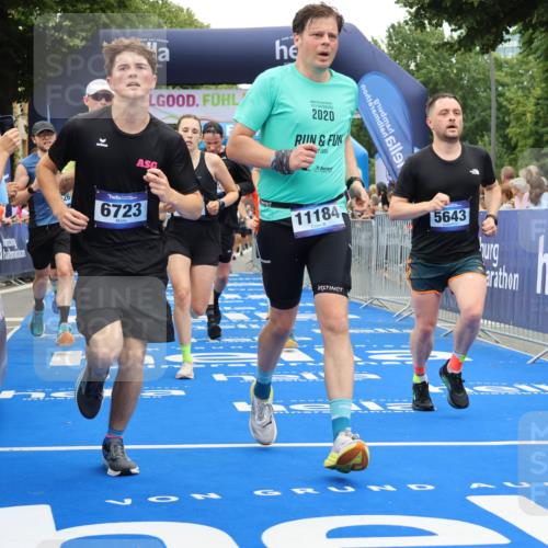 29.06.2025 - hella hamburg halbmarathon Strokosch-Dieckow http://msf.ph/oto/8517492 29.06.2025 10:55:18 Ziel 1130, 2771, 4189, 4903, 5287, 5643, 6723, 6891, 6938, 8487, 8973, 10188, 10263, 10582, 11184, 12526, 13234, 13236, 13470, 15854, 16521, 16985, 17603, 17940, 18031, 18290, 18380, 18531, 18966 meine-sportfotos.de