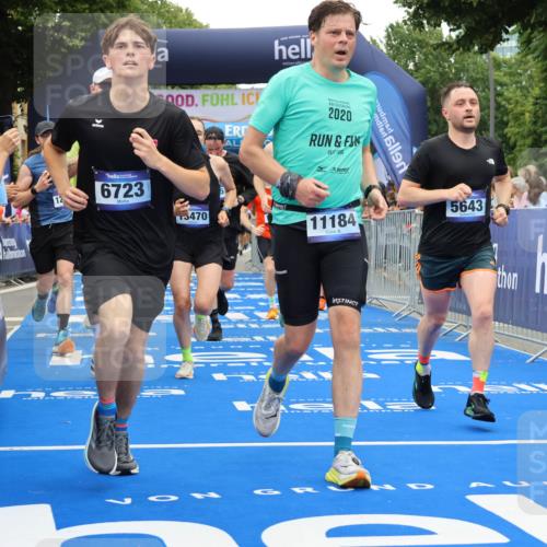 29.06.2025 - hella hamburg halbmarathon Strokosch-Dieckow http://msf.ph/oto/8517498 29.06.2025 10:55:18 Ziel 1130, 2771, 4189, 4903, 5287, 5643, 6723, 6891, 6938, 8487, 8973, 10188, 10263, 10582, 11184, 12526, 13234, 13236, 13470, 15854, 16521, 16985, 17603, 17940, 18031, 18290, 18380, 18531, 18966 meine-sportfotos.de