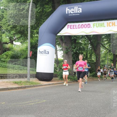 29.06.2025 - hella hamburg halbmarathon KatJ http://msf.ph/oto/8517507 29.06.2025 10:48:06 Zwischen KM18-KM19 1264, 3400, 6708, 7049 meine-sportfotos.de