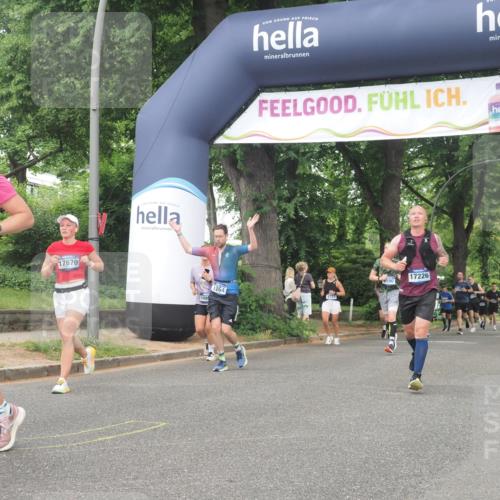 29.06.2025 - hella hamburg halbmarathon KatJ http://msf.ph/oto/8517549 29.06.2025 10:48:08 Zwischen KM18-KM19 1264, 6708, 7049, 8721 meine-sportfotos.de