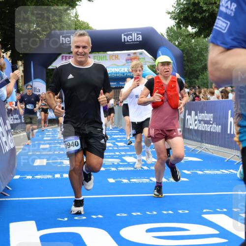 29.06.2025 - hella hamburg halbmarathon Strokosch-Dieckow http://msf.ph/oto/8517552 29.06.2025 10:55:23 Ziel 1130, 2252, 2771, 4189, 4951, 5287, 5319, 5643, 6591, 6723, 6938, 8487, 10263, 11184, 12526, 12584, 13234, 13236, 13470, 14036, 16213, 16334, 16609, 16985, 17603, 17940, 18290, 18380, 18531 meine-sportfotos.de