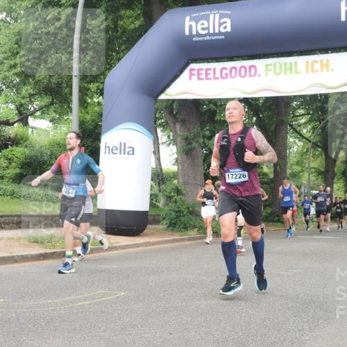 29.06.2025 - hella hamburg halbmarathon KatJ http://msf.ph/oto/8517590 29.06.2025 10:48:09 Zwischen KM18-KM19 1264, 7049, 8721 meine-sportfotos.de