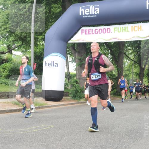 29.06.2025 - hella hamburg halbmarathon KatJ http://msf.ph/oto/8517595 29.06.2025 10:48:09 Zwischen KM18-KM19 1264, 7049, 8721 meine-sportfotos.de
